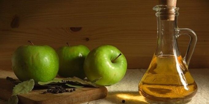 Vinagre de sidra de manzana de la hinchazón de las piernas